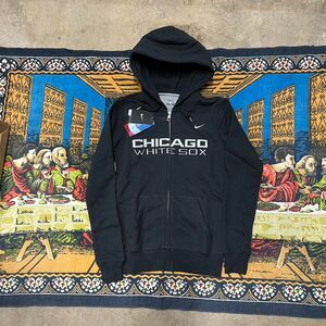 Nike Chicago white Sox hoodie Women’s size small NWT center swoosh world series